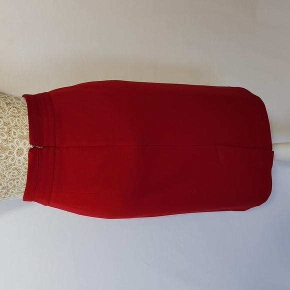 Talbots Women's Red Fabric Knit In Italy Rayon Blend Zip Back Skirt Size 8P - Picture 9 of 14